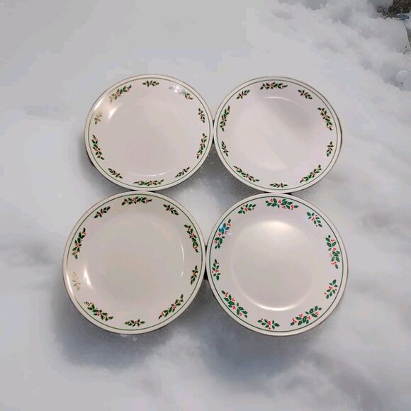 Corning Corelle Dinner Plate Christmas Holly Days 10.5" Vintage Set 4 Green Rim - Picture 1 of 11
